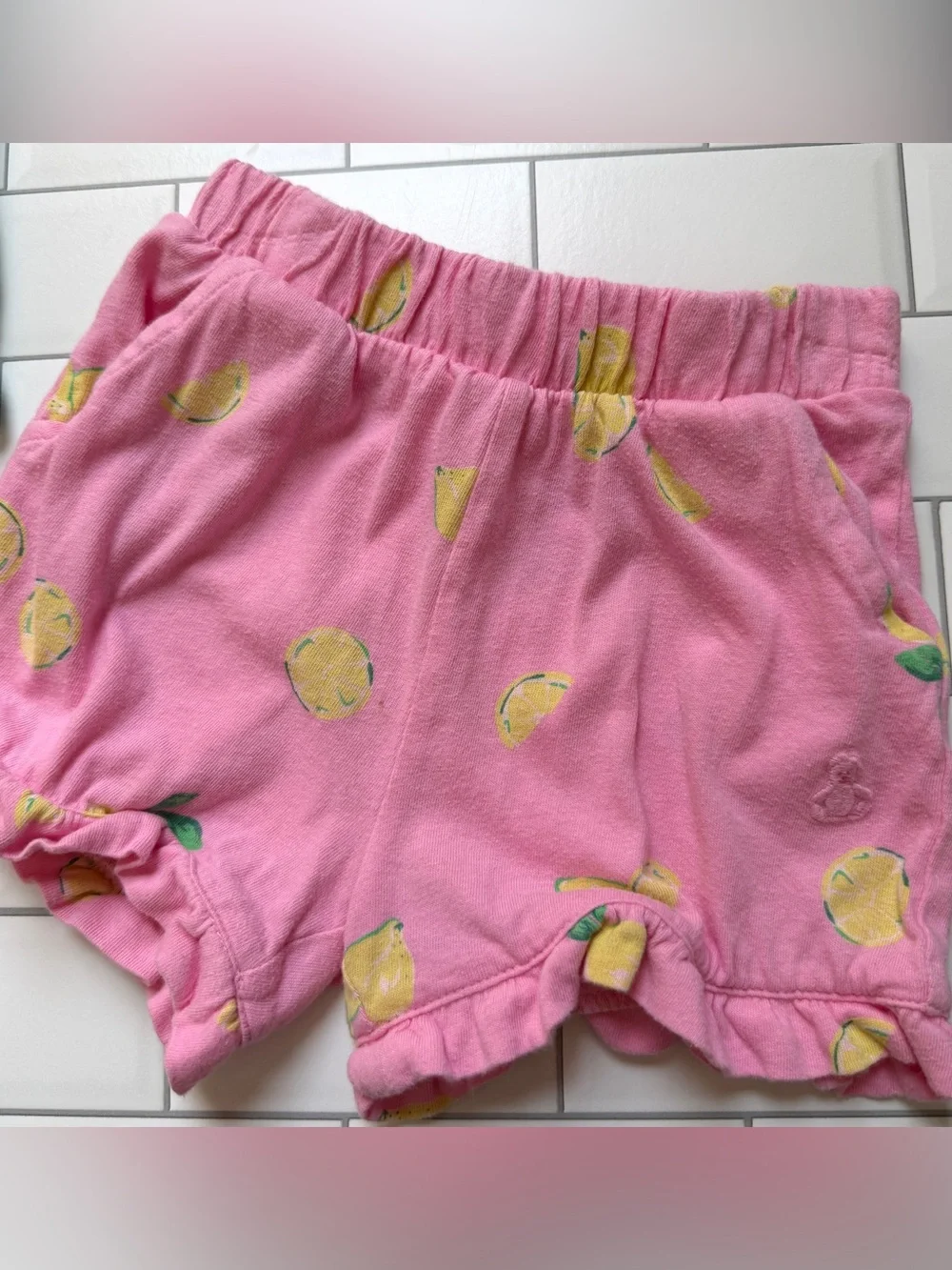 12-18M🍋 GAP Lemon Pink Ruffle Shorts & Coordinating Green White Stripe Bodysuit